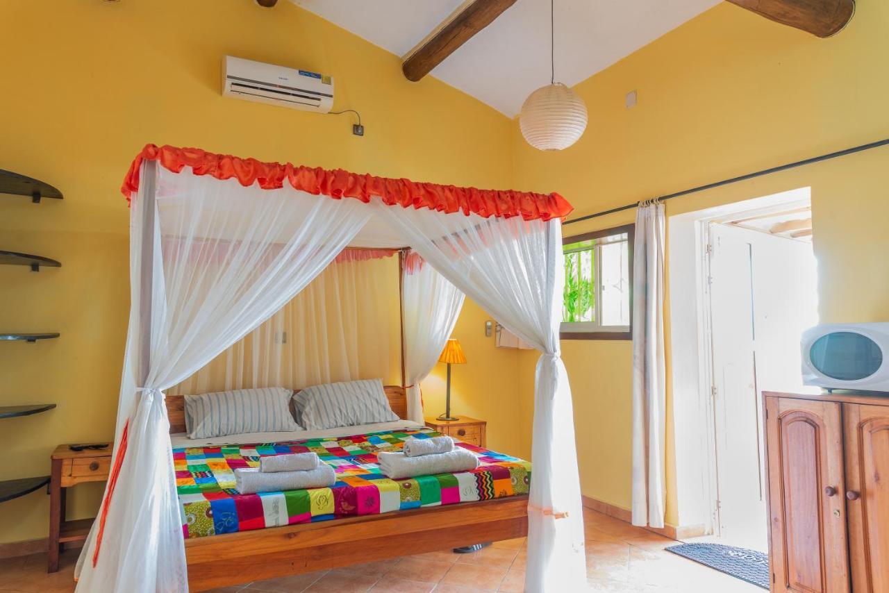 Aparthotel Jardin Tropical Бужумбура Экстерьер фото