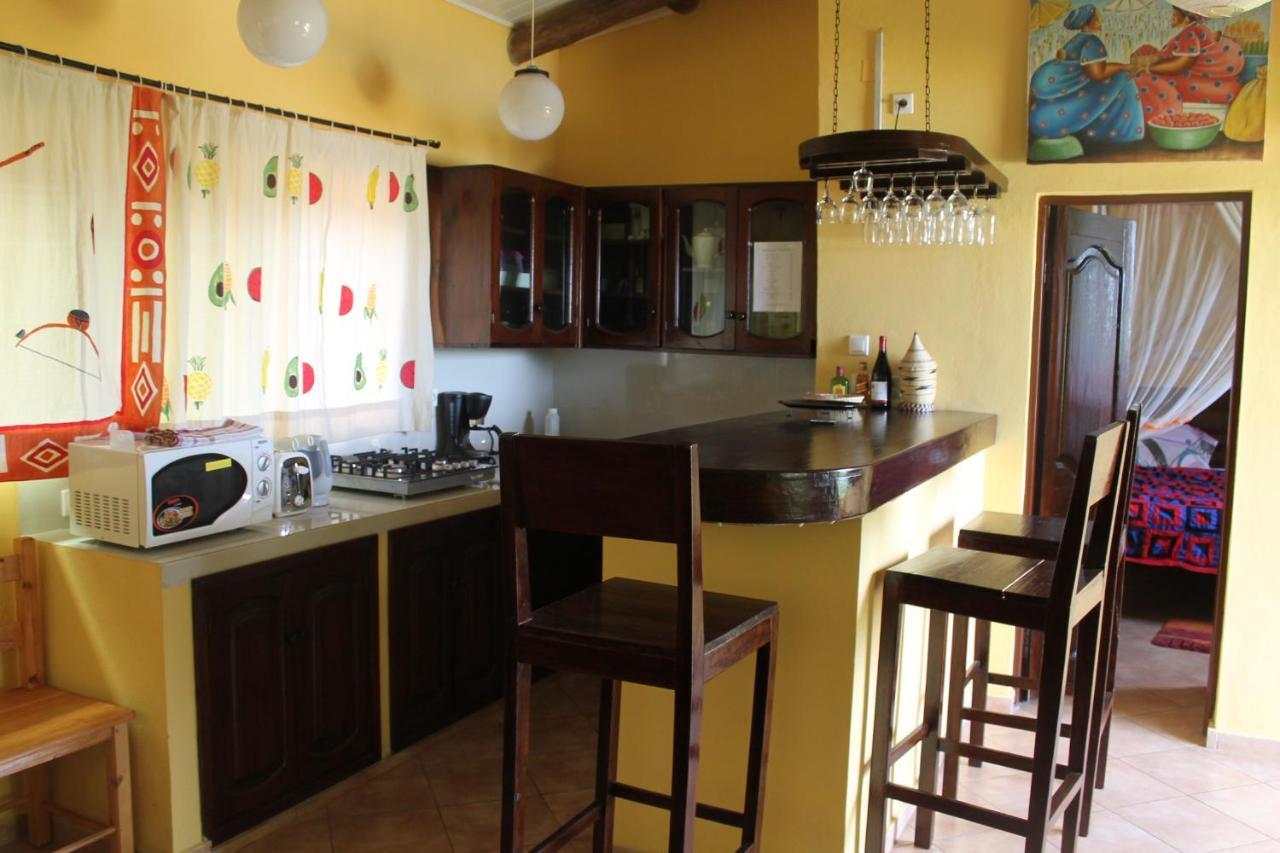 Aparthotel Jardin Tropical Бужумбура Экстерьер фото