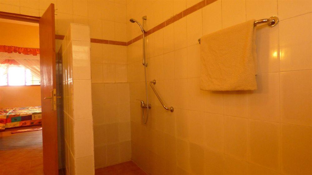 Aparthotel Jardin Tropical Бужумбура Экстерьер фото